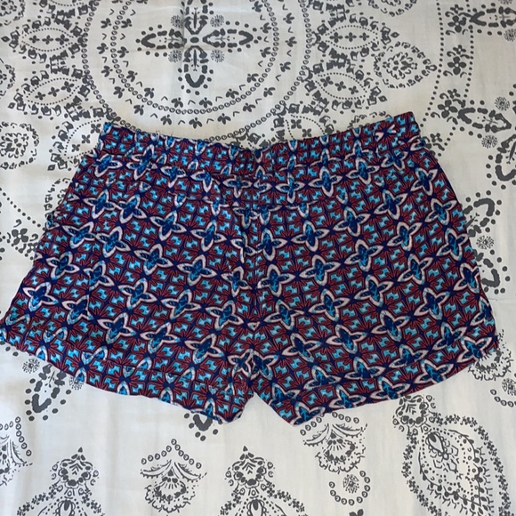 Patterned Shorts - Picture 4 of 7